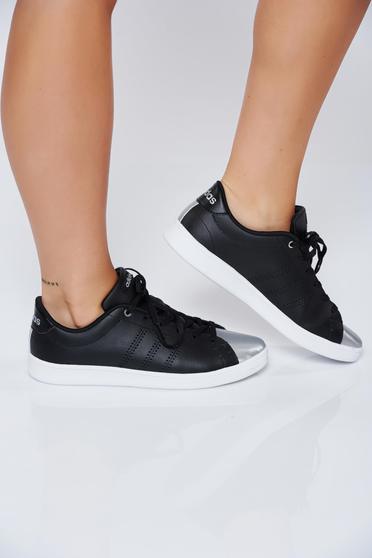 Fekete Adidas hétköznapi sport cipő fémes jellegű orral