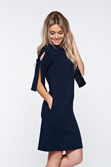 Sötétkék LaDonna elegáns bő szabás ruha kivágott ujjrész